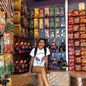 Meet your Posher, Eve